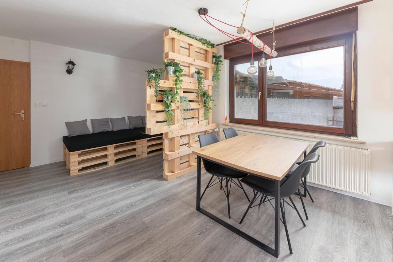 Apartma Vevce Lägenhet Ljubljana Exteriör bild